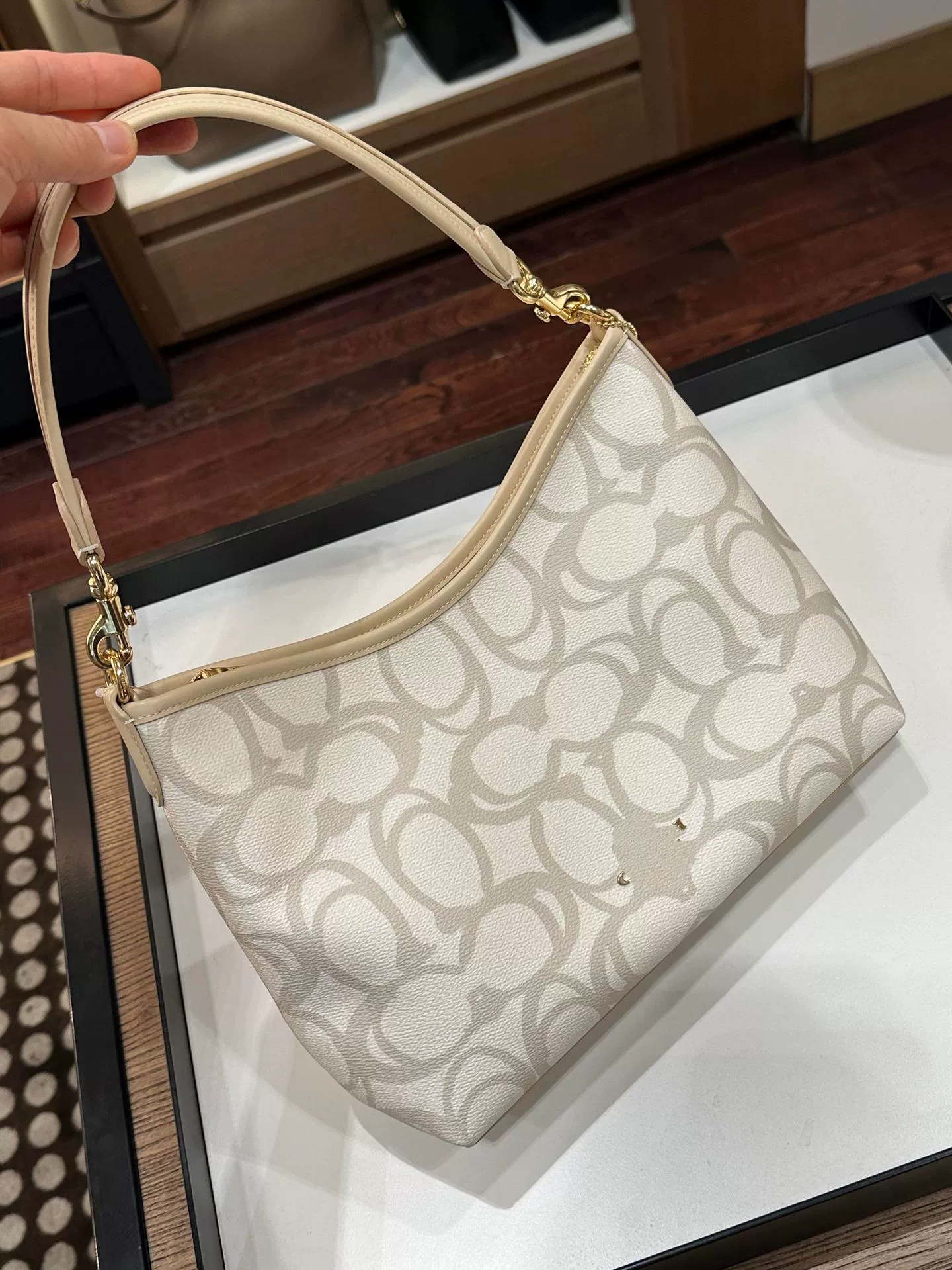 Koujia 2025 Laurela Wandering Bag - Old Flower Retro Crossbody Tote with Gold Chain Strap