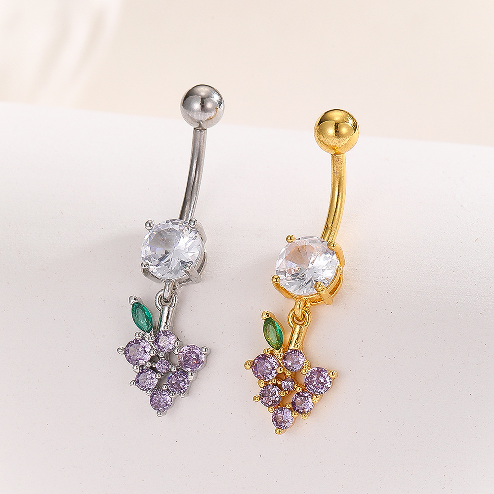 16G labret stud size and finish detail