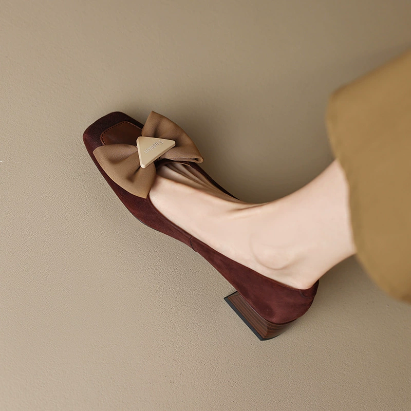 Однослойная обувь на среднем каблуке в стиле ретро во французском стиле с бантом, Женская массивная 2023 г., Новое поступление, универсальная Педальная обувь из овчины на весну и осень-лето