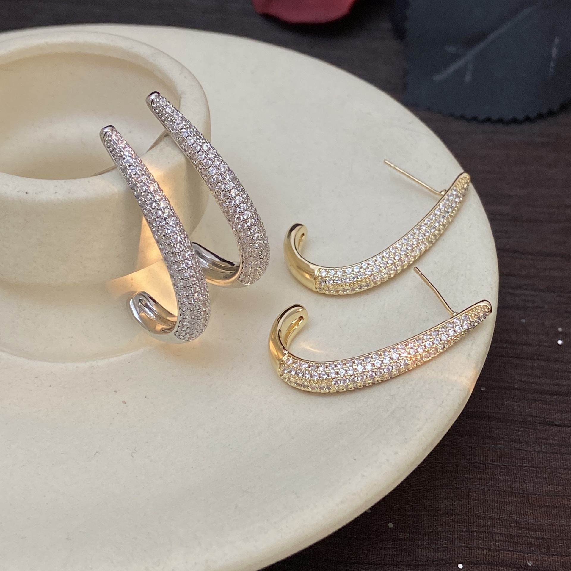 10g Weight 925 Sterling Silver Ear Needle Material Zircon Inlay Material Drop Earrings, Ear Studs Classification 1 Pair Quantity Banquet, Party Occasion Copper Material Geometric Pattern All Seasons Season Women's Gender Elegant, Glam Style 1 Pair Elegant Glam Geometric Copper Zircon Drop Earrings Ear Studs 17