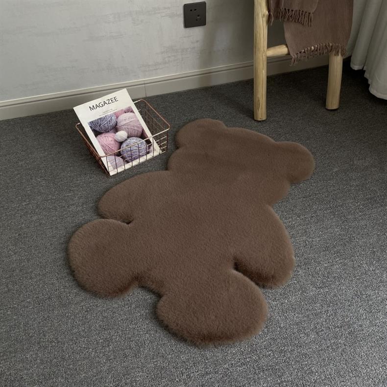 Ins Cute Bear Carpet Plush Decorative Carpet Bedroom Renovation Girl Heart Popular Kidsren's Room Bedside Floor Mat