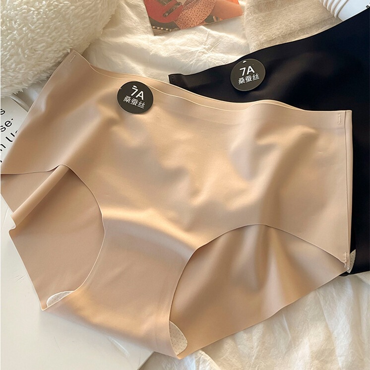Yoga Fitness Traceless Underwear Women's 7A Mulberry Silk Bottom Crotch Without Hip Girls' Mid-Waist Sports Triangle Shorts