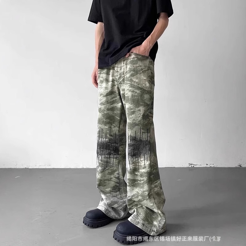 American High Street Micro-Flared Camouflage Jeans for Men in Spring and Summer Trendy Retro Washed Heavy-Duty Loose Straight Embroidered Pants