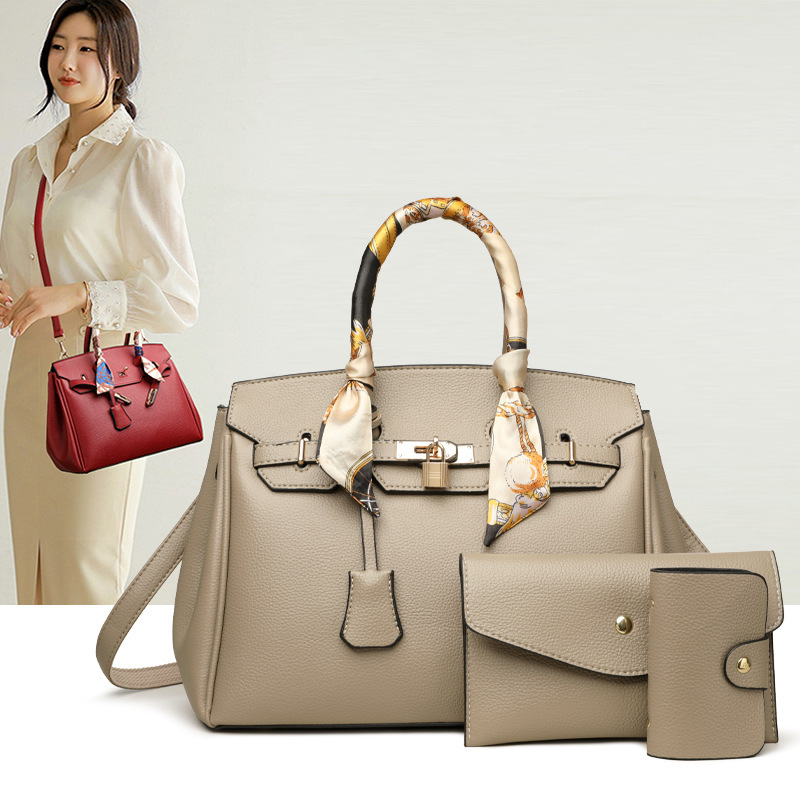 Large-Capacity Women's Handbag New Platinum Bag Retro High-End Large Bag Silk Scarf Casual Shoulder Crossbody Bag Large-Capacity Women's Handbag New Platinum Bag Retro High-End Large Bag Silk Scarf Casual Shoulder Crossbody Bag