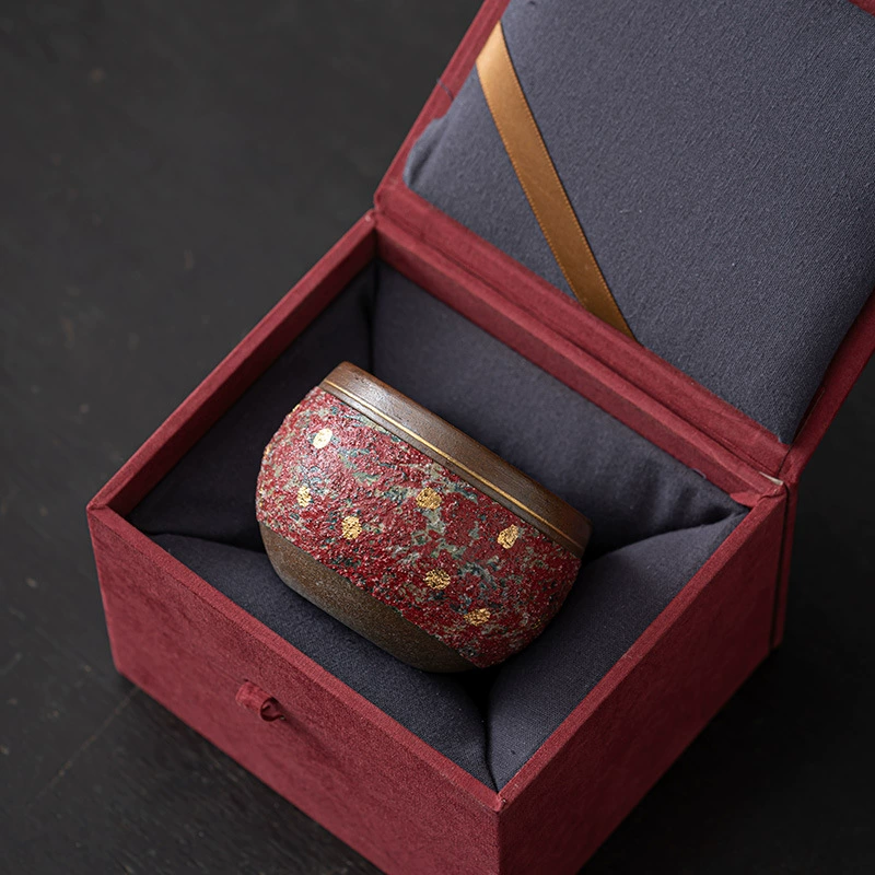 Ручная работа с золотой чашкой дзен-дин-чашкой каменной руды