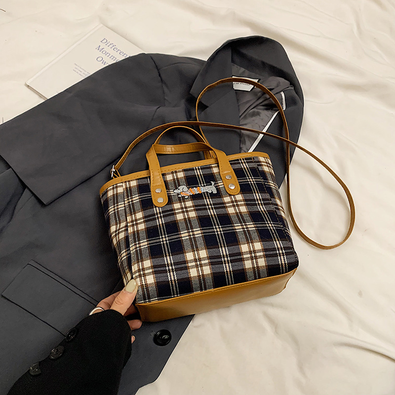 Bolsas de lona populares de este año, bolsas de lona de gran capacidad para mujeres, 2024 nuevo otoño y invierno bolsas de celosía, bolsas de cubo de mano