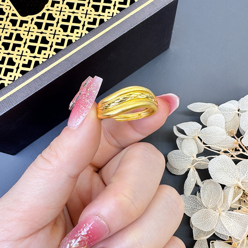 Anillo de oro de oro de oro de oro de Vietnam retorcido esmerilado flor de trigo de la mujer retro fábrica suministro directo de joyerías Yiwu