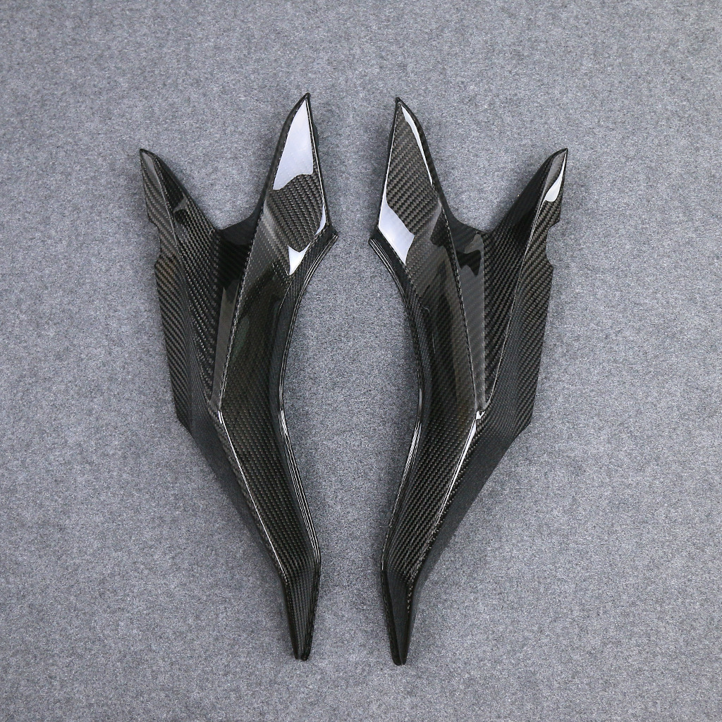 Dedicated to the new BMW BMW S1000XR seat lower side plate carbon fiber shell motorcycle modification accessories