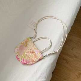 法式花朵刺绣亮片手提包休闲手机包高颜值小清新遛弯手提斜挎包包