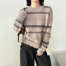 LAKE 圆领复古条纹毛衣女长袖2025冬季新款显瘦浣熊绒针织衫93429