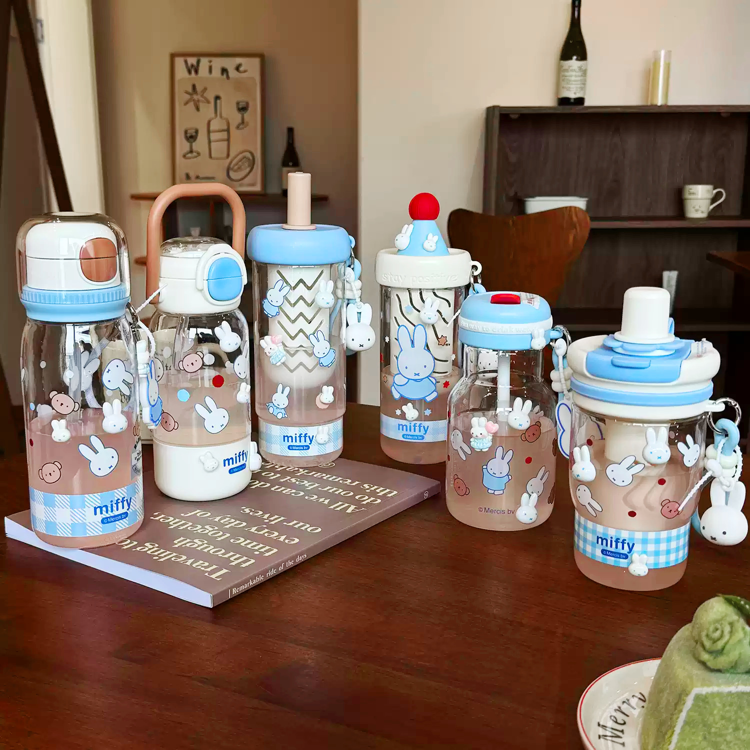 可爱正版水杯tritan高颜值材质女生吸管杯泡茶便携学生塑料随手杯
