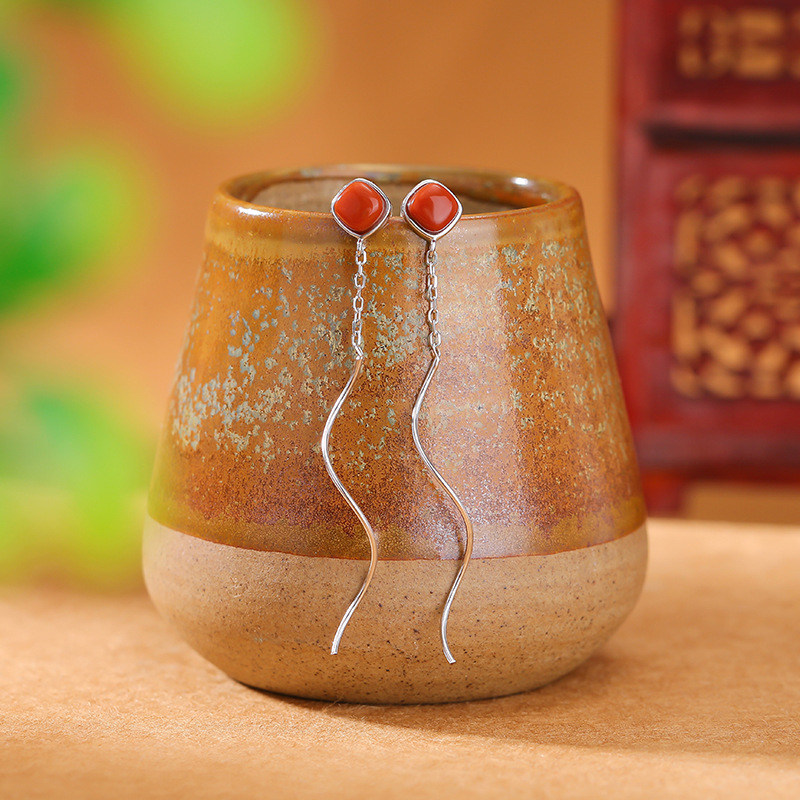 Khuyên tai bạc S925 dáng dài đính đá lapis lazuli đỏ phong cách retro — Mẫu đỏ nam