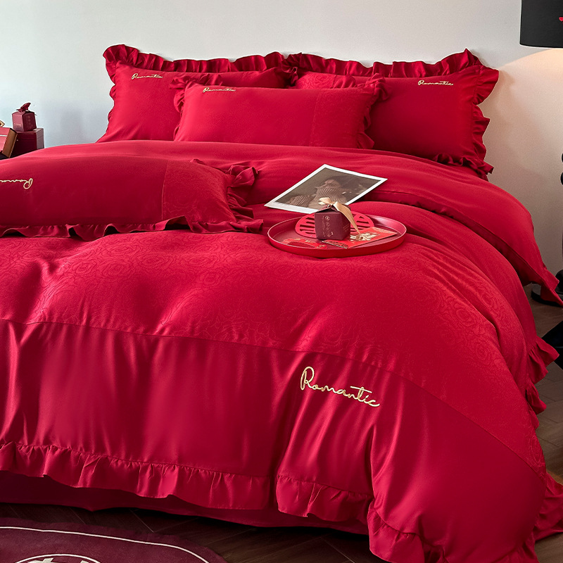Juego de cuatro piezas de boda de alta gama, funda de edredón de algodón lavado rojo grande, sábana, sábana, ropa de cama para bodas