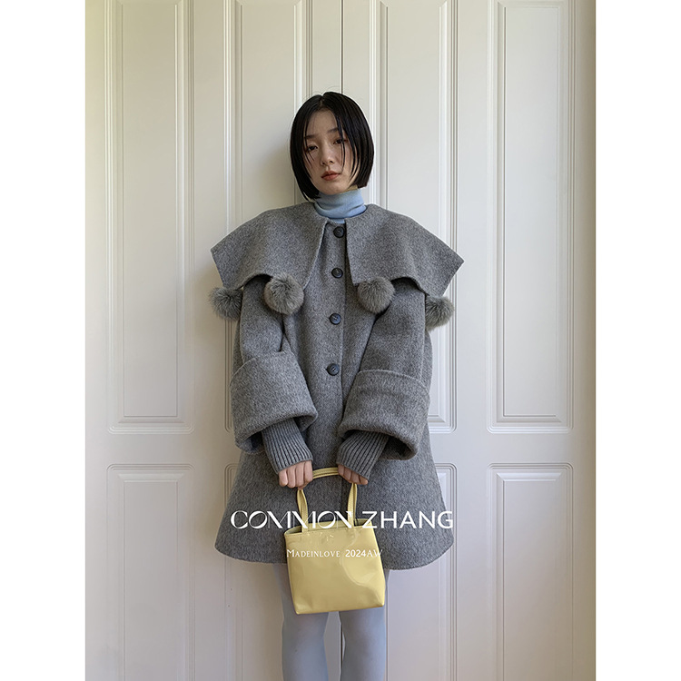 CZ ZHANG 한국판 멀티 컬러 에이지리스 질감 네이비 칼라 폼폼 스티치 루즈핏 모직 울 코트 A49012