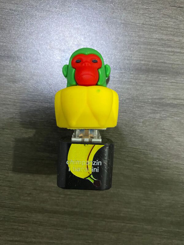 国境を越えた新製品外国の山と海の経典フィギュア木製スティックマンサメフィギュアtungtungtung人形モデルペンダント|undefined