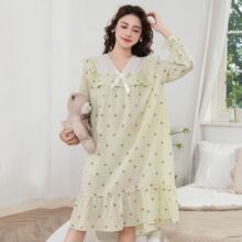 秋冬季新款睡裙女韩版甜美蕾丝花边V领格仔卡通小熊长袖宽松睡裙