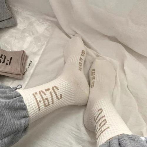 Brand FOG FG7C personalized European and American simple couple's INS street style Japanese sporty college crew socks for autumn and winter