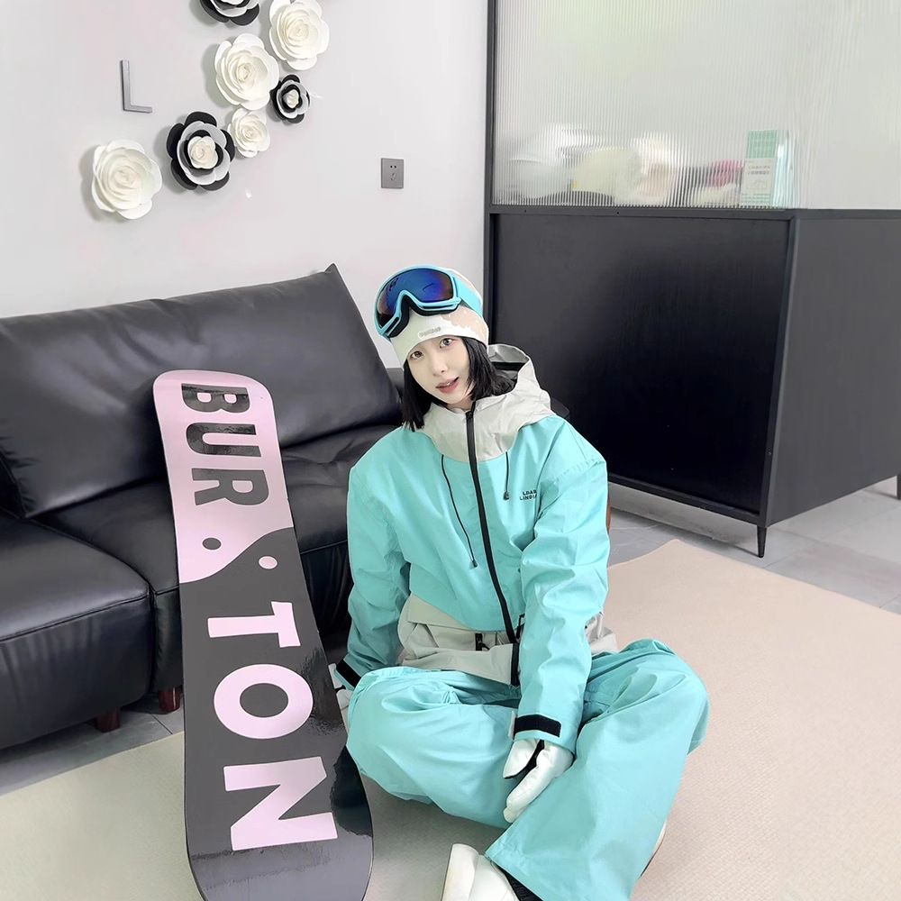 LDAB Mint Green Ski Suit Set for Women, 2025 Winter New Style, Unique Design, Windproof and Waterproof Ski Suit for Men