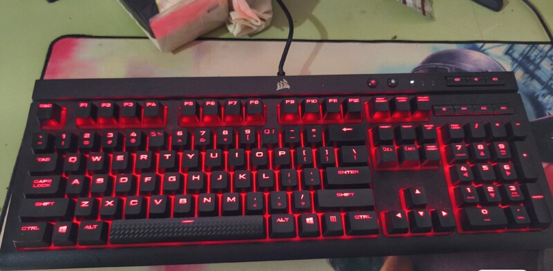 Corsair K68 original keycaps, disassembled, 90% new Corsair K68 original keycaps, disassembled, 90% new