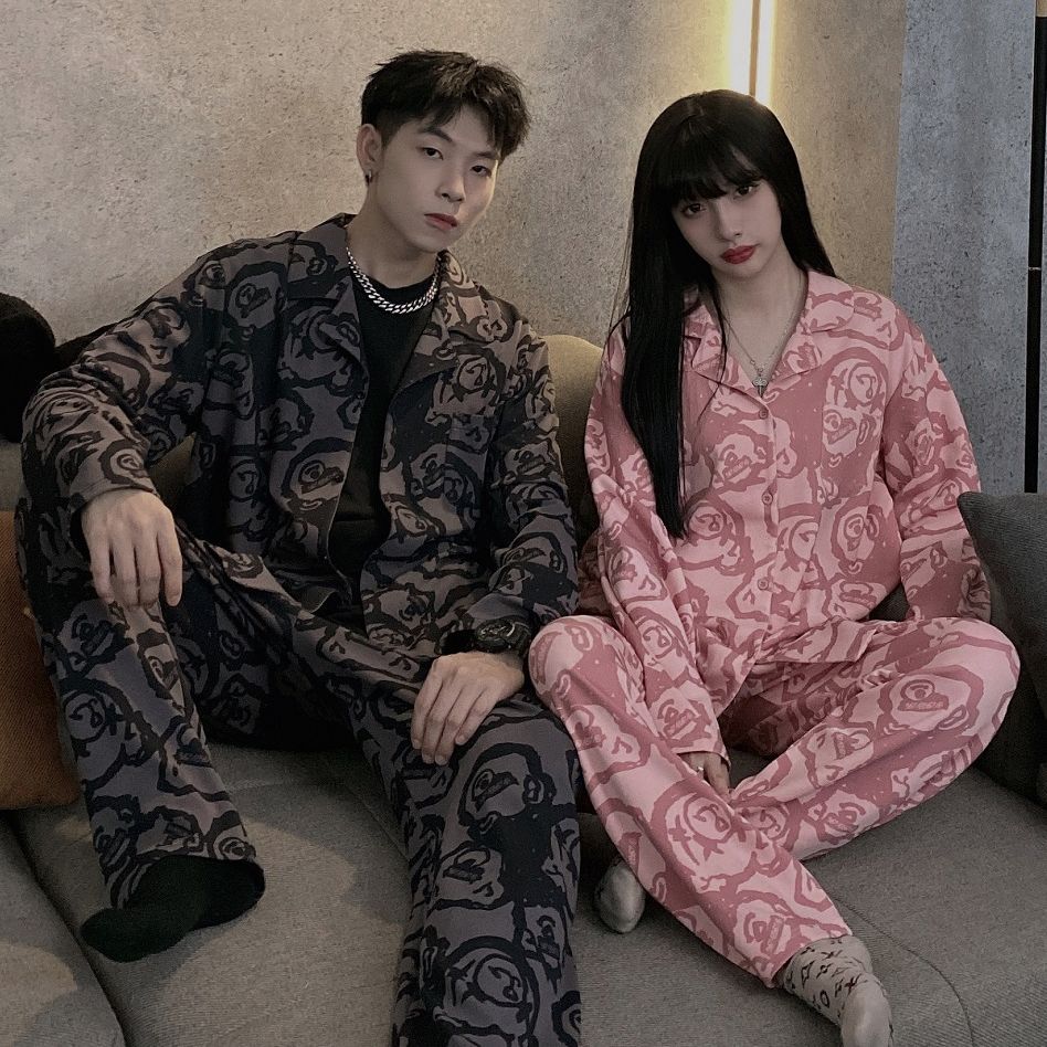 Coreano ins oso pareja pijama mujer primavera y otoño de manga larga seda de hielo delgada hombre imitación de seda ropa para el hogar verano