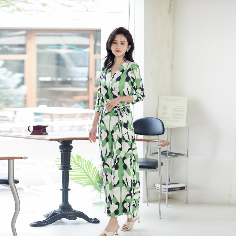 PG DVF French Style Wrap Dress Summer Unique V-neck Green Floral White Slim Elegant Dress for Women