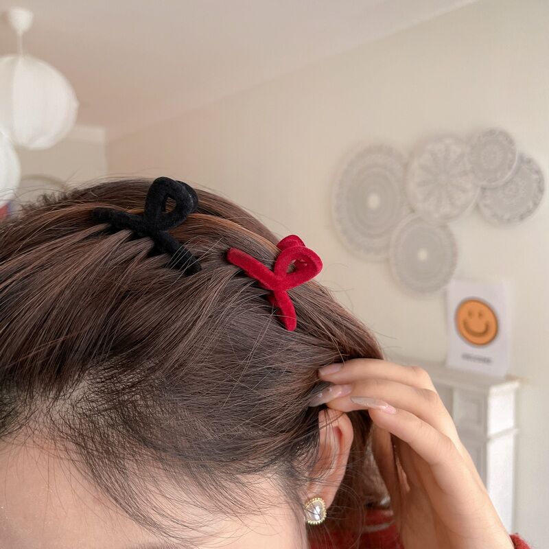 Flocking bangs clip