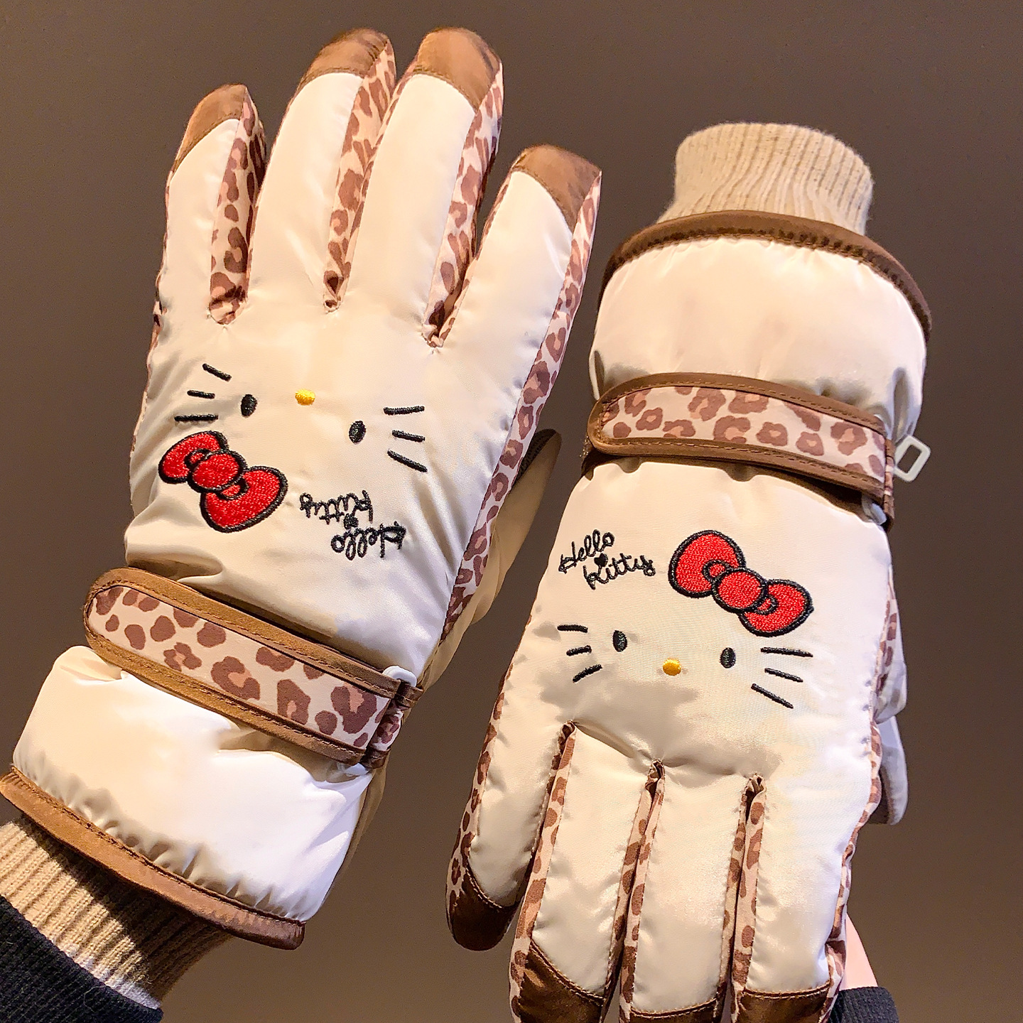 Sanrio genuino HelloKitty guantes de esquí de invierno para montar al aire libre guantes de calentamiento de lana gruesa