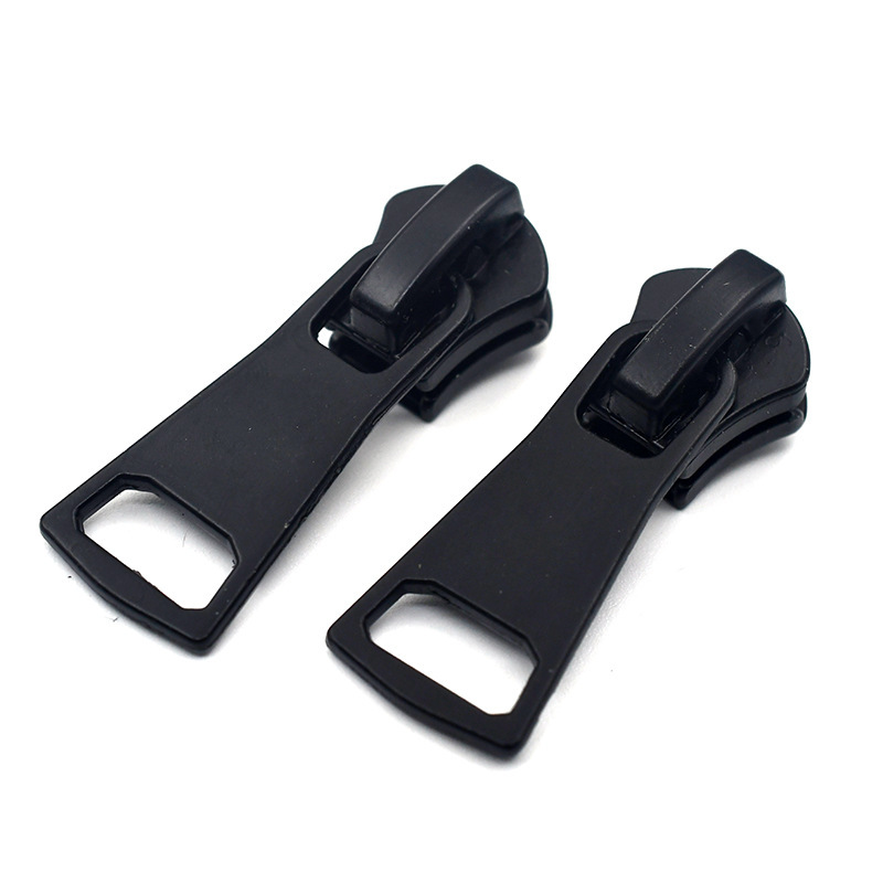 プルヘッド No.3、No.5、No.8、No.10/15/20 樹脂ジッパー用厚みのある大型金属プルヘッド黒ジッパーヘッド|undefined
