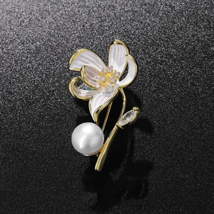 Elegant Lotus Brooch High-end Women's Pearl Corsage Light Luxury Niche High-end Design Sense Pin Suit Accessories All-match