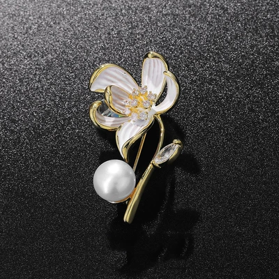 Elegant Lotus Brooch High-end Women's Pearl Corsage Light Luxury Niche High-end Design Sense Pin Suit Accessories All-match