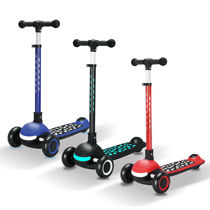 2-8 Year Old Children's Light-emitting Scooter_voghion.com
