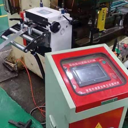 供应NC电子数控滚轮送料机  东莞送料机 伺服送料　厂家诚信经营