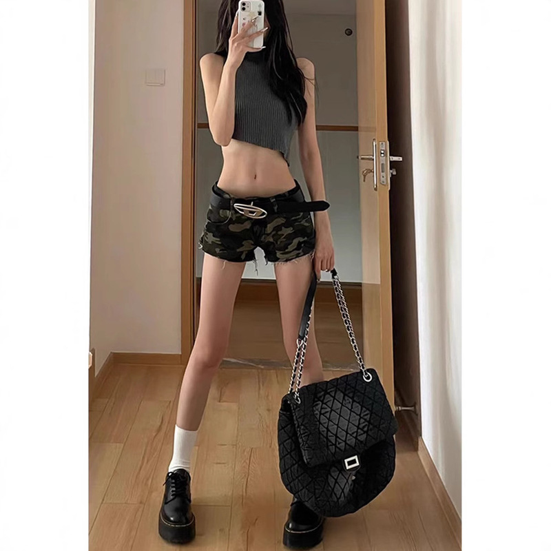 Hot Girl Camouflage Denim Shorts Women's Summer 2025 New Versatile Slimming American Workwear Style Raw Edge Hip-Covering Hot Pants