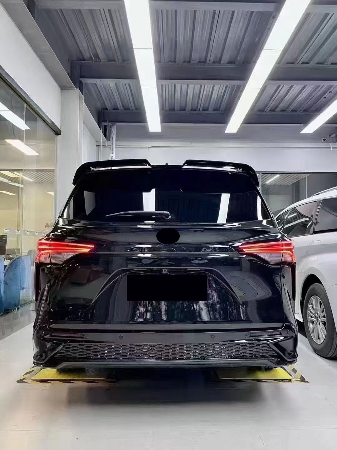 Suitable for Toyota Sienna Sienna Streamer with Light Tail Wing Sienna Grevia Fixed Wind Wing Modification