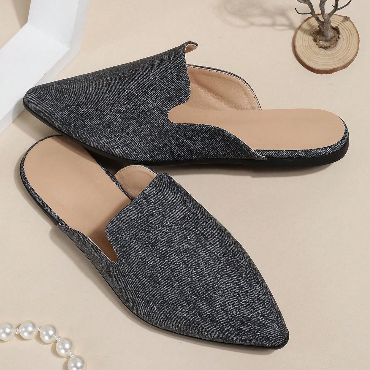 Naiste lamedad sussid Mugleri kingade ja poolsandaalidega_voghion.com