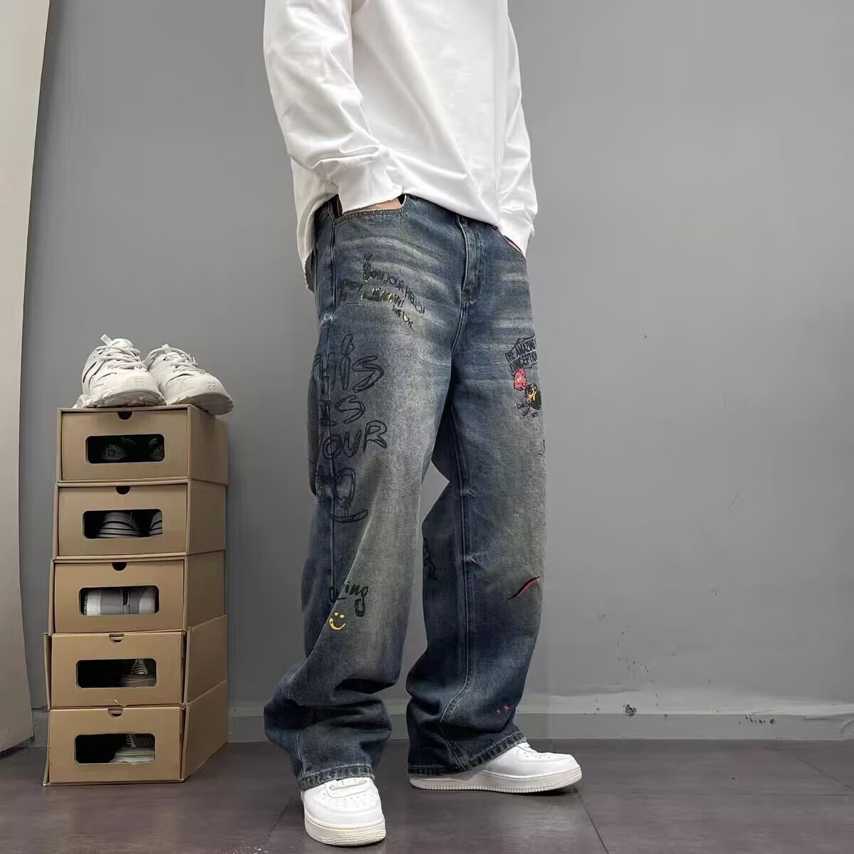 Men's Clothing Men's Trendy Edgy Graffiti Print Distressed Jeans High Street Style Loose Fitting Straight Leg Trousers For Spring Autumn_mkmklike.com