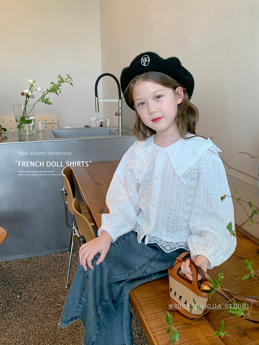 Camisa de muñeca de las niñas 2023 otoño nuevo estilo dulce bordado hueco superior de los niños camisa superior de encaje