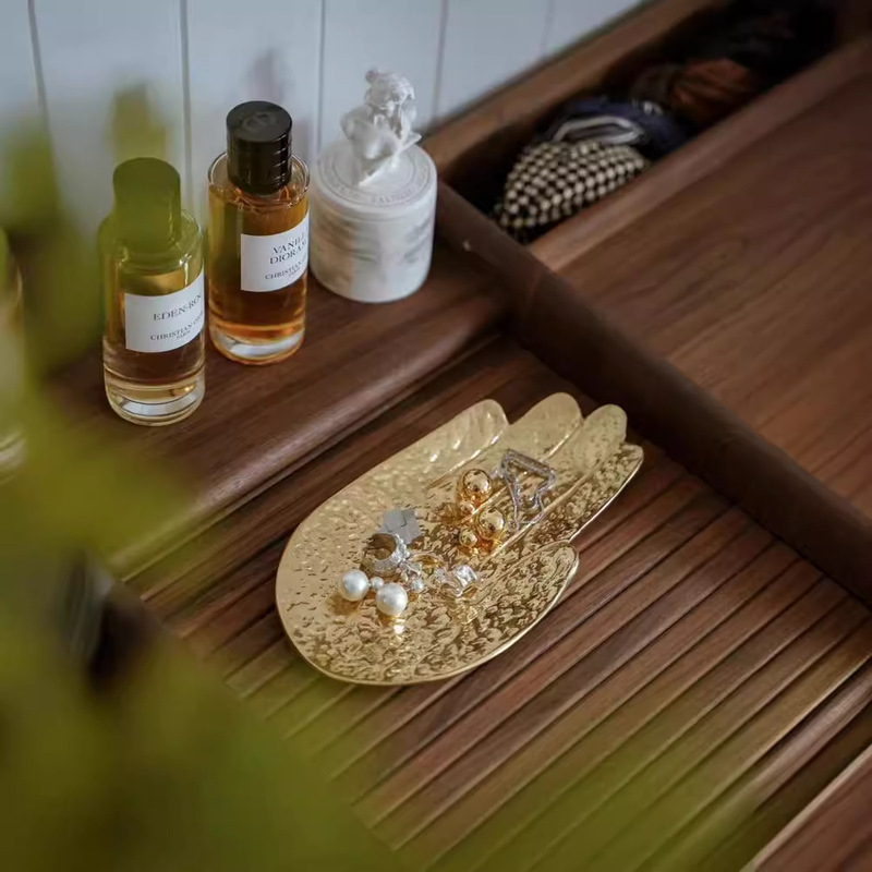 in stock Cross-border Middle Ancient Ceramic Plate Hammer Ormard Palm Storage Plate Light Luxury Simple Jewelry Plate Hallway Tray Aromatherapy