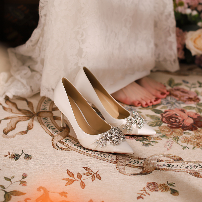 H-18 High Heels Wedding Banquet Women Elegant Stiletto Sexy Bridesmaid Pointed Toe Style White Large Size Single_vogvips.com