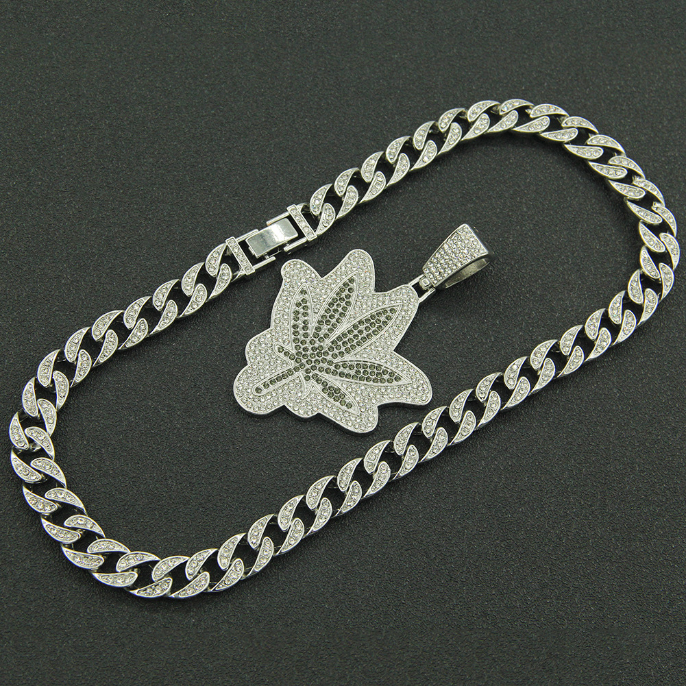 European And American Hip-hop Full Diamond Leaf Maple Leaf Pendant Men's Necklace display picture 2