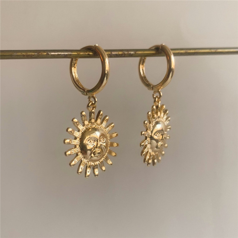 Sun Pattern Women'S Gender Plating Design 1 Pair Retro Sun Plating Metal Gold Plated Drop Earrings