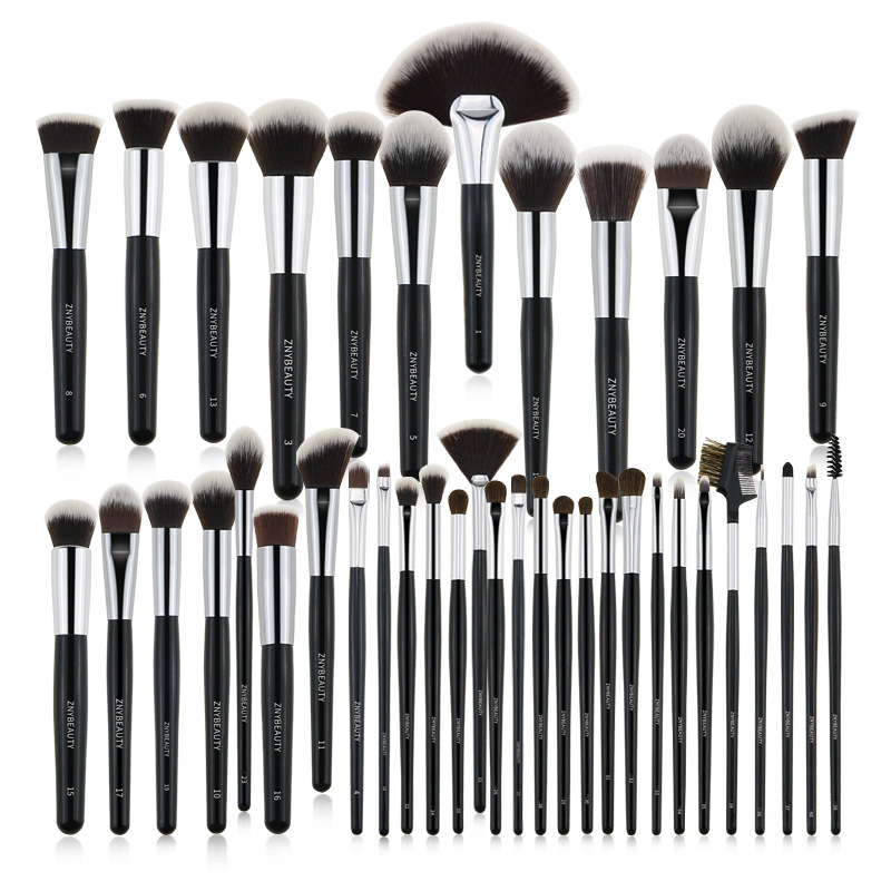 Zonia single portable makeup brush 40 ma...