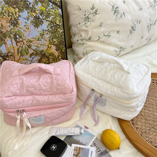 Homemade ins-style candy-colored flower cosmetic bag for girls, large-capacity skin care product storage bag, portable toiletry bag
