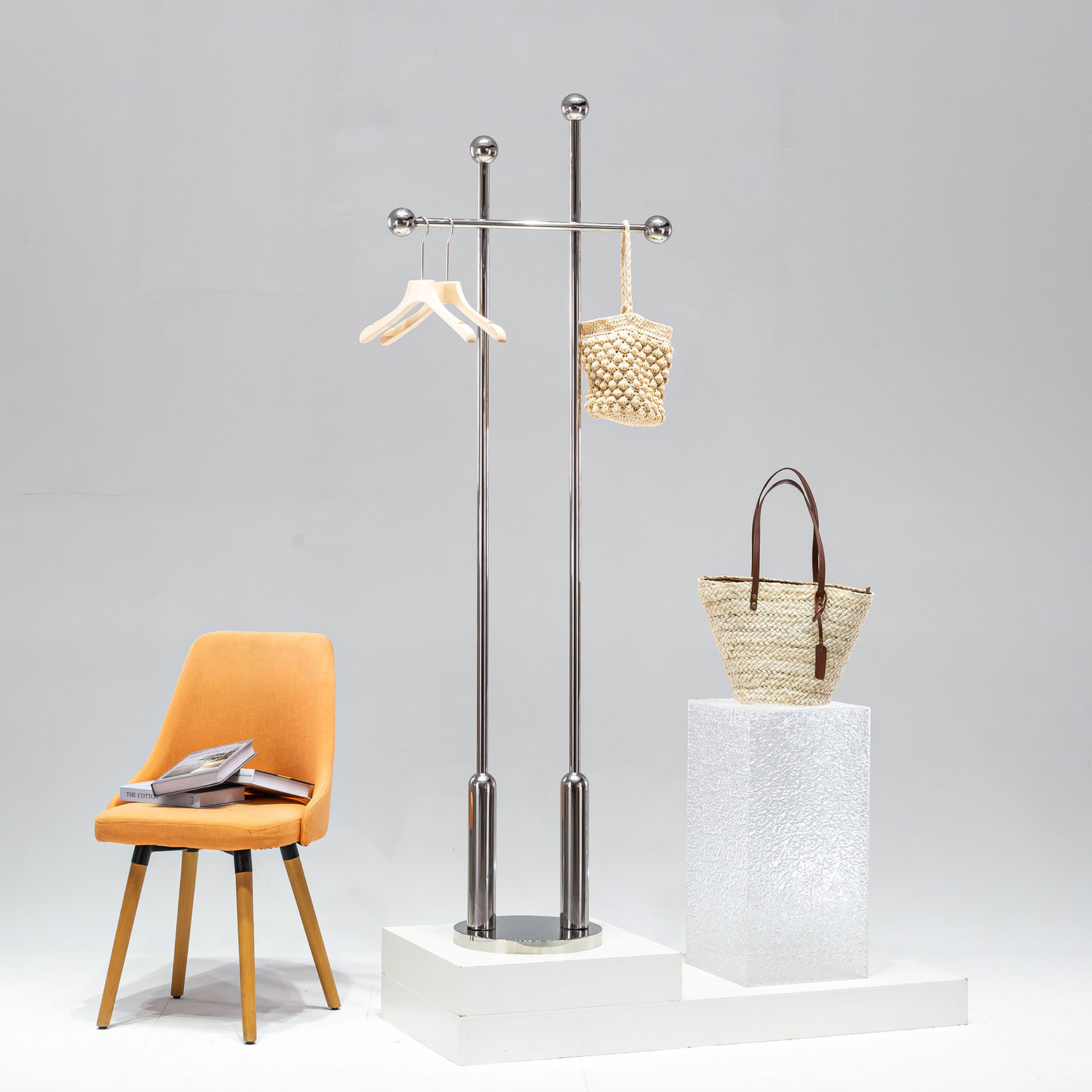 Tienda de ropa de acero inoxidable tipo suelo colgante de ropa sala de transmisión directa colgante lateral de exhibición de ropa de mujer lujosa luz ins viento estante de exhibición