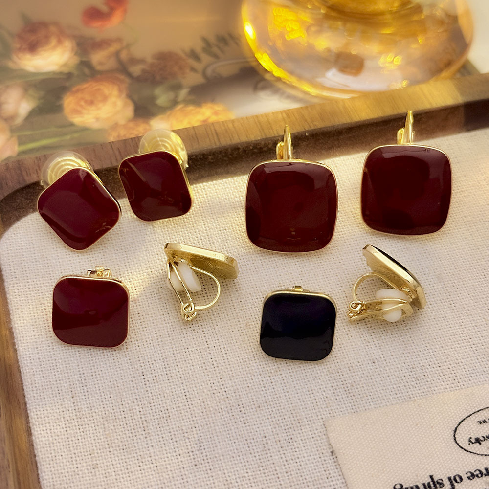 Arejas cuadradas geométricas de aceite de goteo rojo angoleño Pendientes de nicho francés sin orejas perforadas Pendientes de temperamento de alta calidad