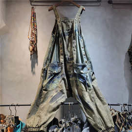 复古做旧水洗牛仔背带裤女春夏新款宽松遮肉个性百搭阔腿连体裤潮