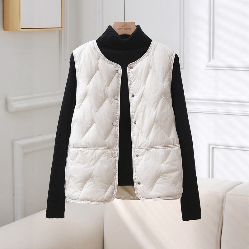 90 White Duck down Lightweight down Vest for Women, Short Style, 2026 Autumn and Winter New down Gilet, Round Neck Jacket, Trendy 90 White Duck down Lightweight down Vest for Women, Short Style, 2026 Autumn and Winter New down Gilet, Round Neck Jacket, Trendy
