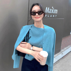 霧感贅沢美早秋金揚子糸ニットカーディガンの中に半袖の修身上着を2枚セット