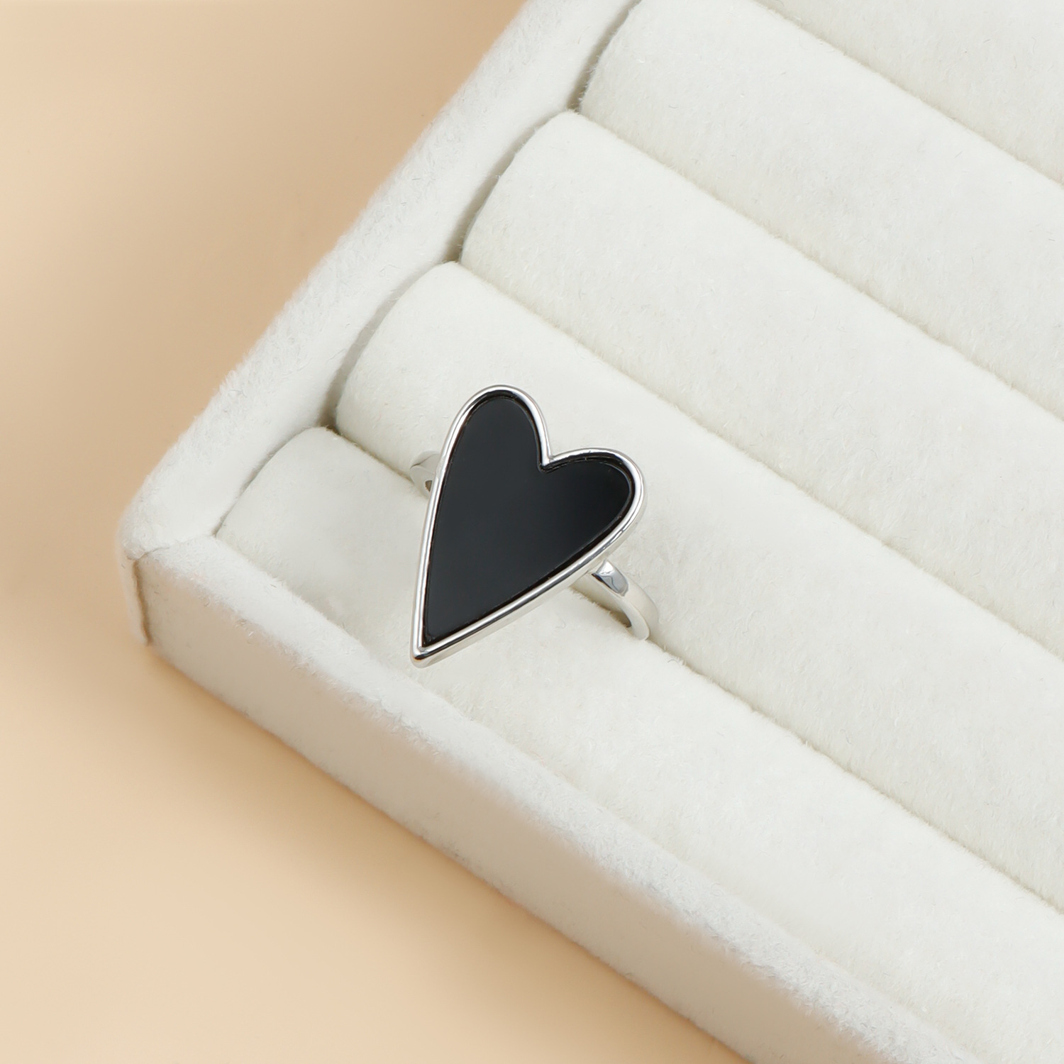 Geometric, Heart Shape Pattern 1 Piece Elegant Streetwear Geometric Heart Shape Alloy Plating Unisex Open Rings Rings