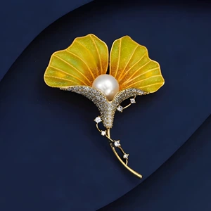 Golden Ginkgo Leaf Brooch High-end Female Temperament Pearl Enamel Corsage Niche Design Sense Pin Suit Accessories